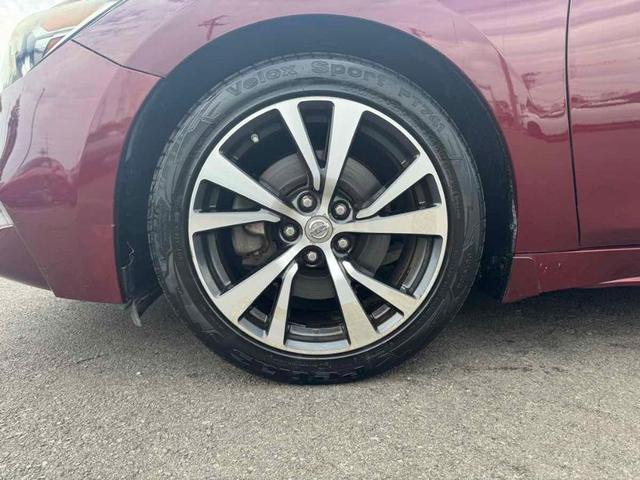 Photo of 2017 Coulis Red Nissan Maxima