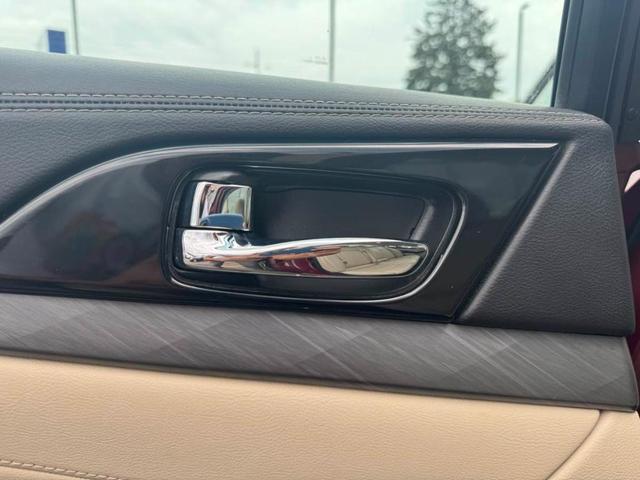 Photo of 2017 Coulis Red Nissan Maxima