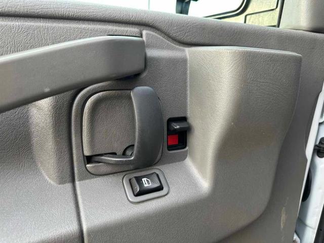 Photo of 2019 Summit White Chevrolet Express 2500