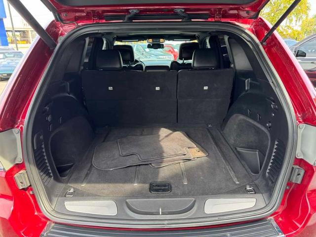 Photo of 2015 Deep Cherry Red Crystal Pearlcoat Jeep Grand Cherokee