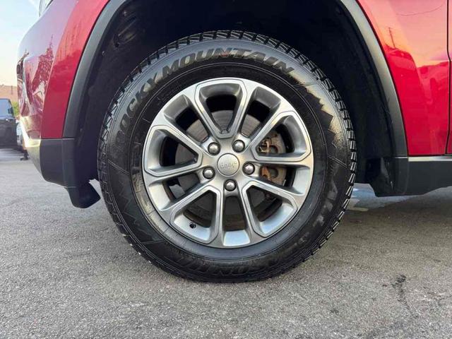 Photo of 2015 Deep Cherry Red Crystal Pearlcoat Jeep Grand Cherokee