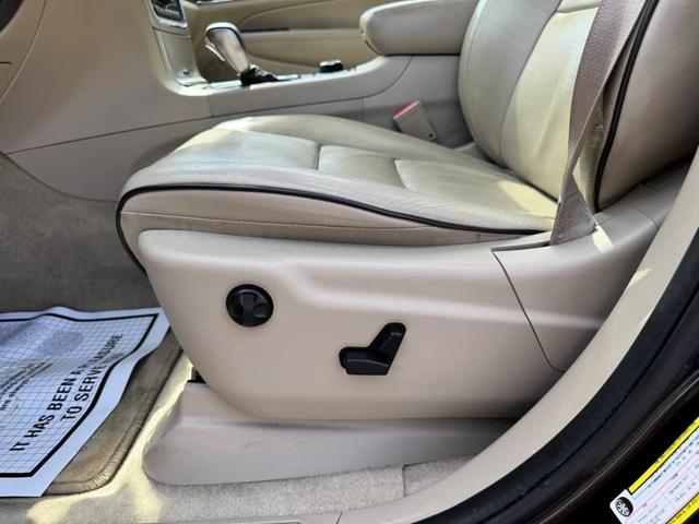 Photo of 2017 Luxury Brown Pearlcoat Jeep Grand Cherokee