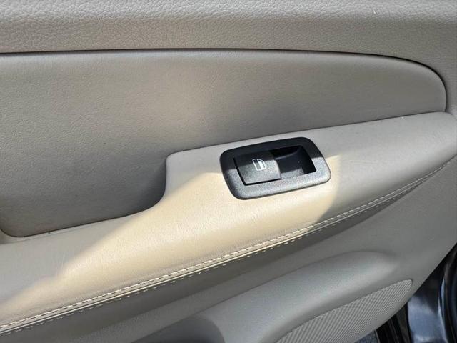 Photo of 2017 Luxury Brown Pearlcoat Jeep Grand Cherokee