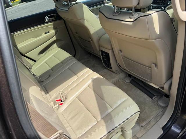 Photo of 2017 Luxury Brown Pearlcoat Jeep Grand Cherokee