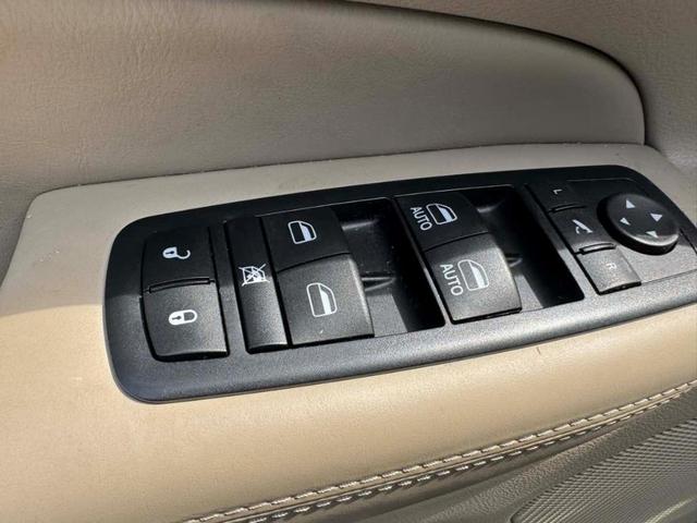 Photo of 2017 Luxury Brown Pearlcoat Jeep Grand Cherokee