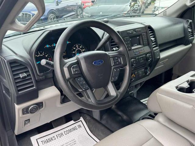 Photo of 2015 Oxford White Ford F-150