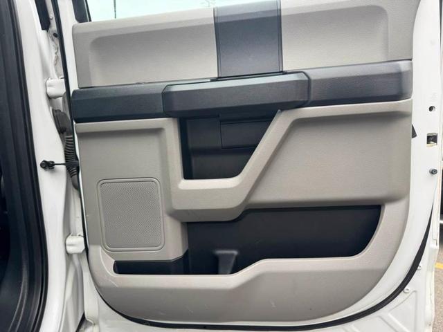 Photo of 2015 Oxford White Ford F-150
