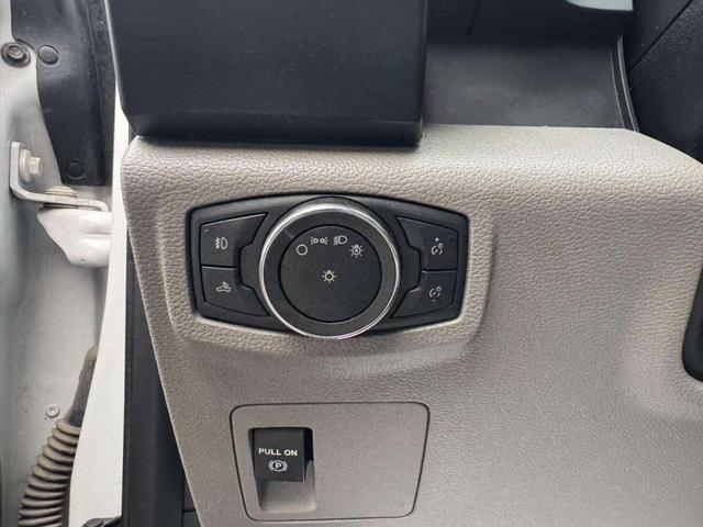 Photo of 2015 Oxford White Ford F-150