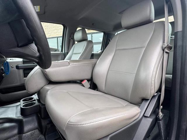 Photo of 2015 Oxford White Ford F-150