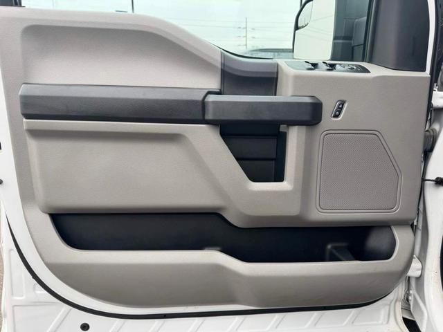 Photo of 2015 Oxford White Ford F-150