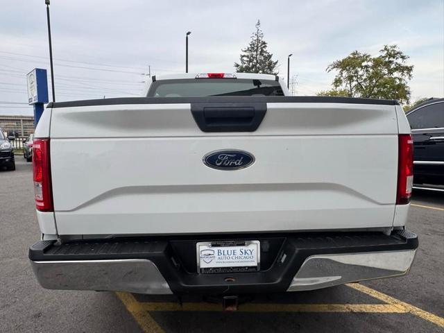 Photo of 2015 Oxford White Ford F-150