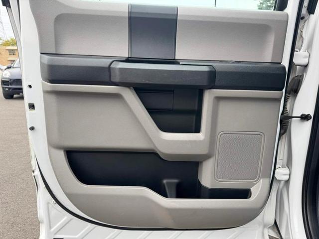 Photo of 2015 Oxford White Ford F-150