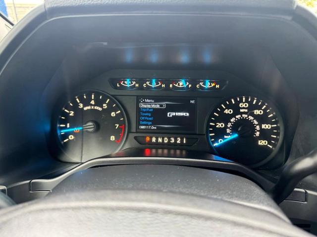 Photo of 2015 Oxford White Ford F-150