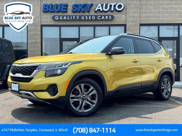 Photo of 2021 Starbright Yellow / Black Roof Kia Seltos