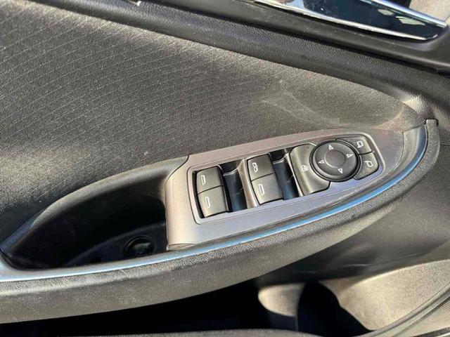 Photo of 2020 Summit White Chevrolet Malibu