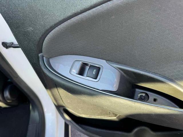 Photo of 2020 Summit White Chevrolet Malibu