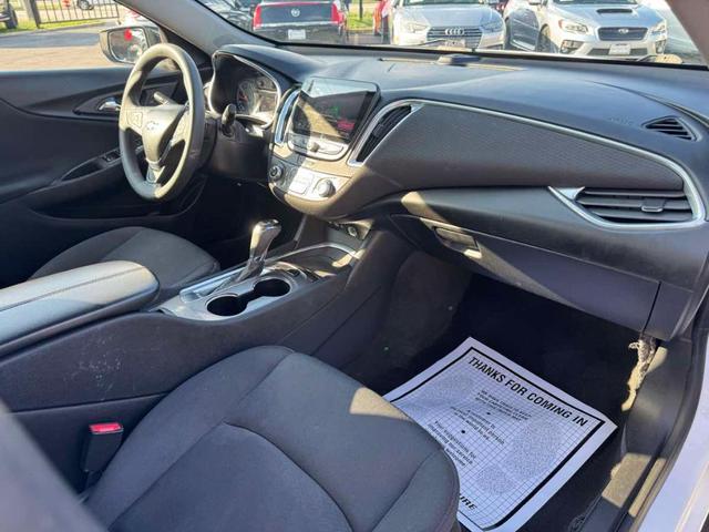 Photo of 2020 Summit White Chevrolet Malibu