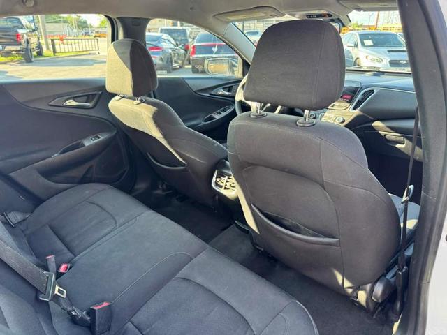 Photo of 2020 Summit White Chevrolet Malibu