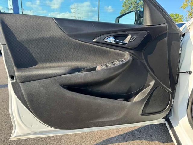 Photo of 2020 Summit White Chevrolet Malibu