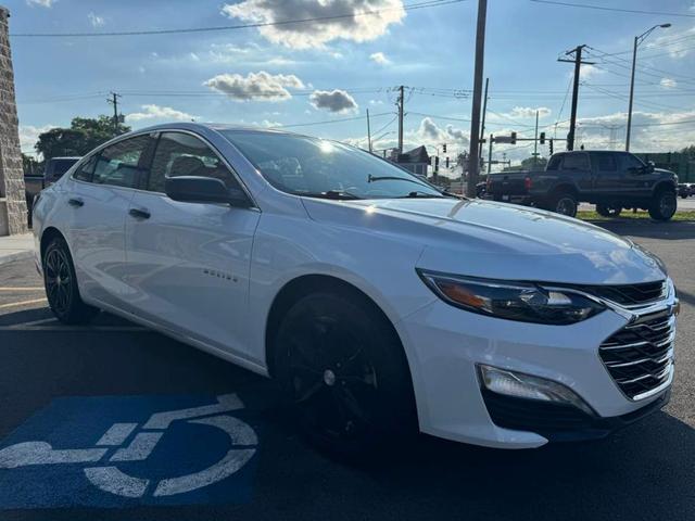 Photo of 2020 Summit White Chevrolet Malibu