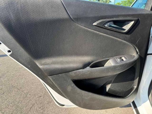 Photo of 2020 Summit White Chevrolet Malibu