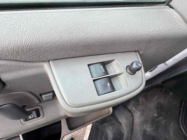 Photo of 2012 Summit White Chevrolet Express 2500