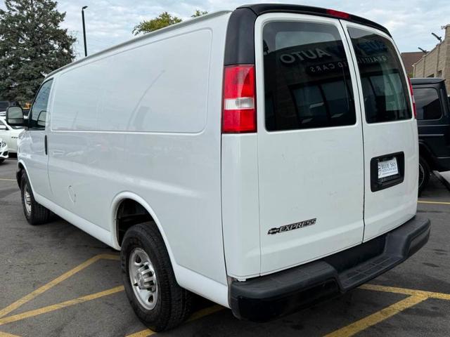 Photo of 2012 Summit White Chevrolet Express 2500