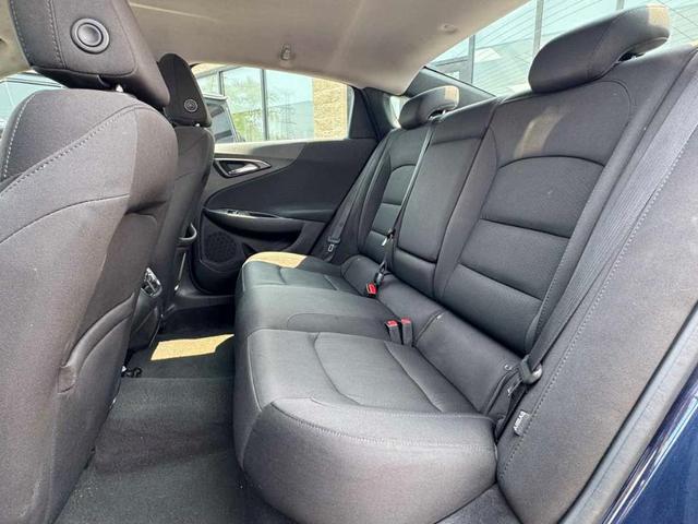 Photo of 2017 Blue Velvet Metallic Chevrolet Malibu