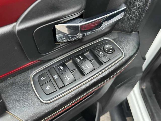 Photo of 2016 Bright White RAM 1500