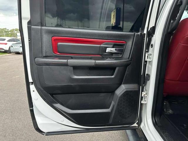 Photo of 2016 Bright White RAM 1500