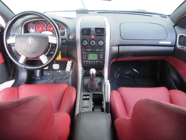 Photo of 2006 Phantom Black Metallic Pontiac GTO