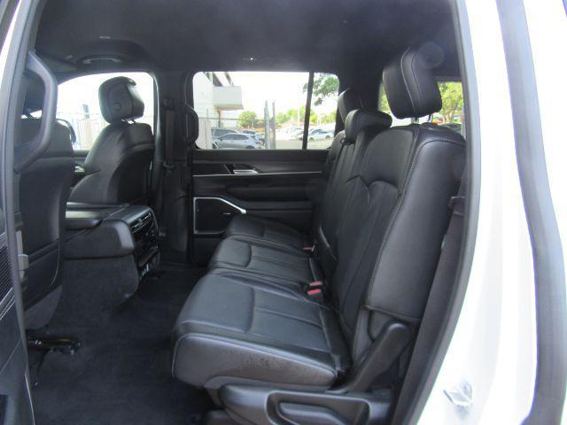 Photo of 2024 Bright White Clearcoat Jeep Wagoneer