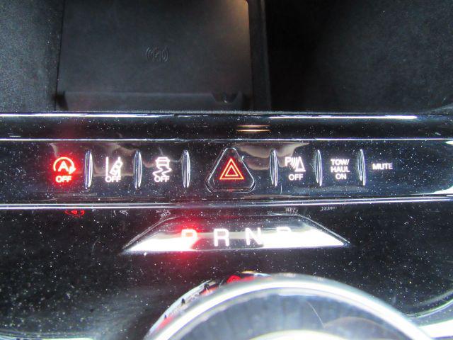 Photo of 2024 Bright White Clearcoat Jeep Wagoneer