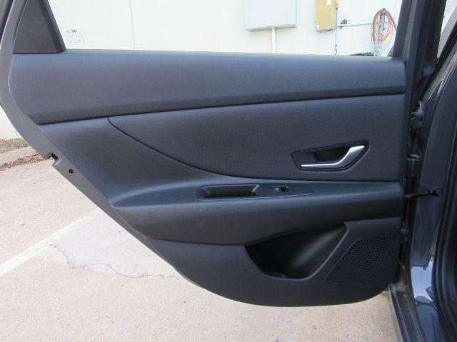 Photo of 2024 Ecotronic Gray Hyundai ELANTRA