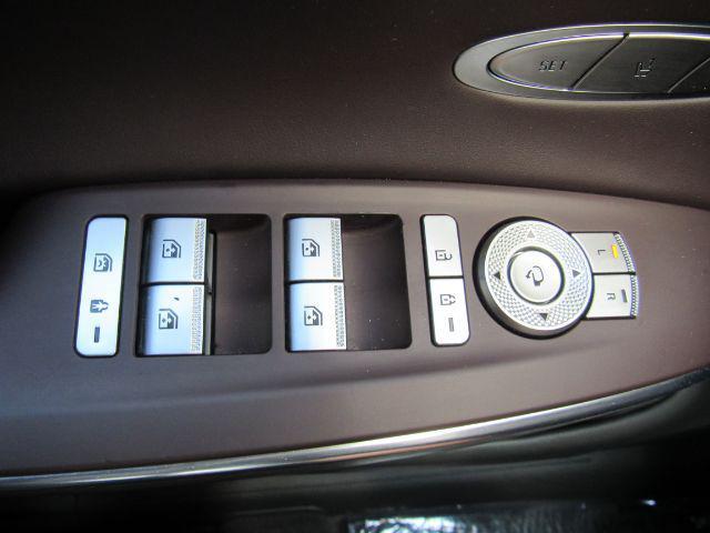 Photo of 2022 Himalayan Gray Genesis GV70