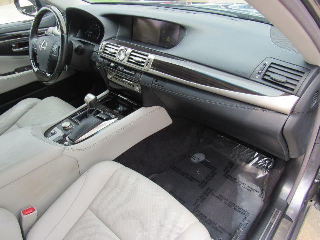 Photo of 2013 Nebula Gray Pearl Lexus LS 460