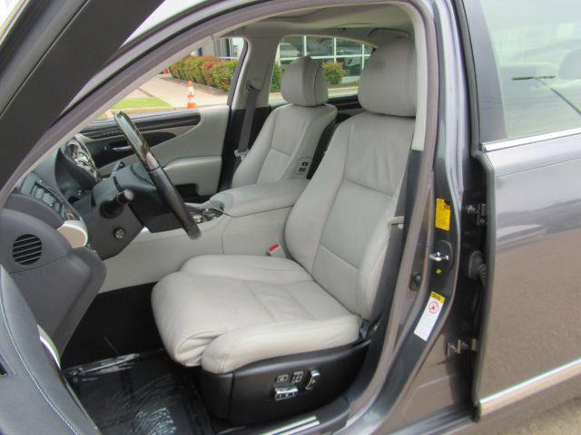 Photo of 2013 Nebula Gray Pearl Lexus LS 460