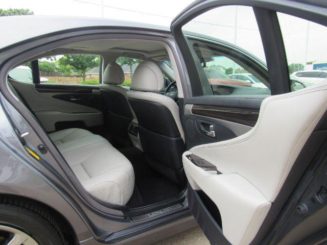Photo of 2013 Nebula Gray Pearl Lexus LS 460