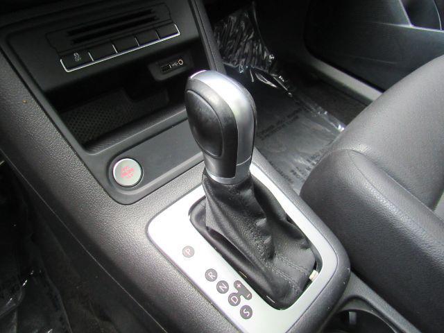 Photo of 2017 Deep Black Pearl Volkswagen Tiguan