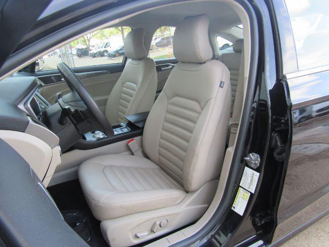 Photo of 2019 Agate Black Ford Fusion