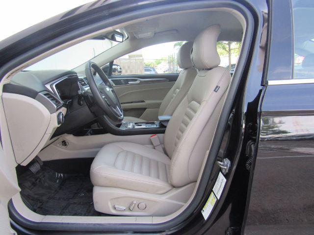 Photo of 2019 Agate Black Ford Fusion