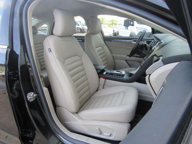 Photo of 2019 Agate Black Ford Fusion