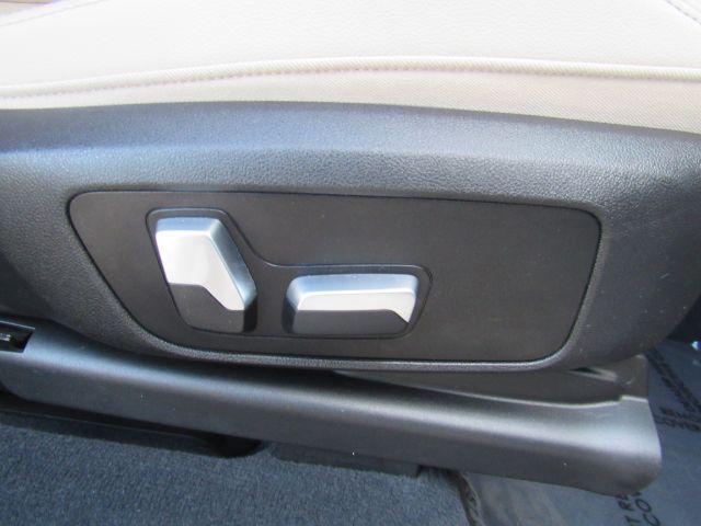 Photo of 2021 Mineral White Metallic BMW X3