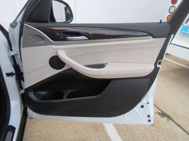 Photo of 2021 Mineral White Metallic BMW X3