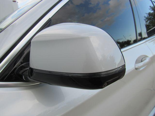 Photo of 2021 Mineral White Metallic BMW X3
