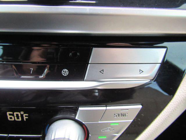 Photo of 2021 Mineral White Metallic BMW X3