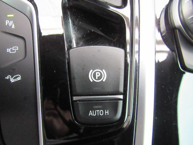 Photo of 2021 Mineral White Metallic BMW X3