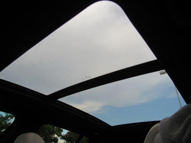 Photo of 2021 Mineral White Metallic BMW X3
