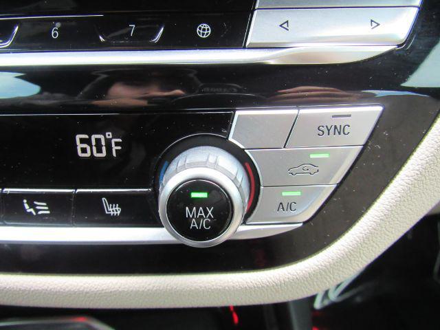 Photo of 2021 Mineral White Metallic BMW X3