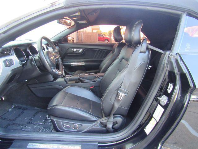Photo of 2017 Shadow Black Ford Mustang